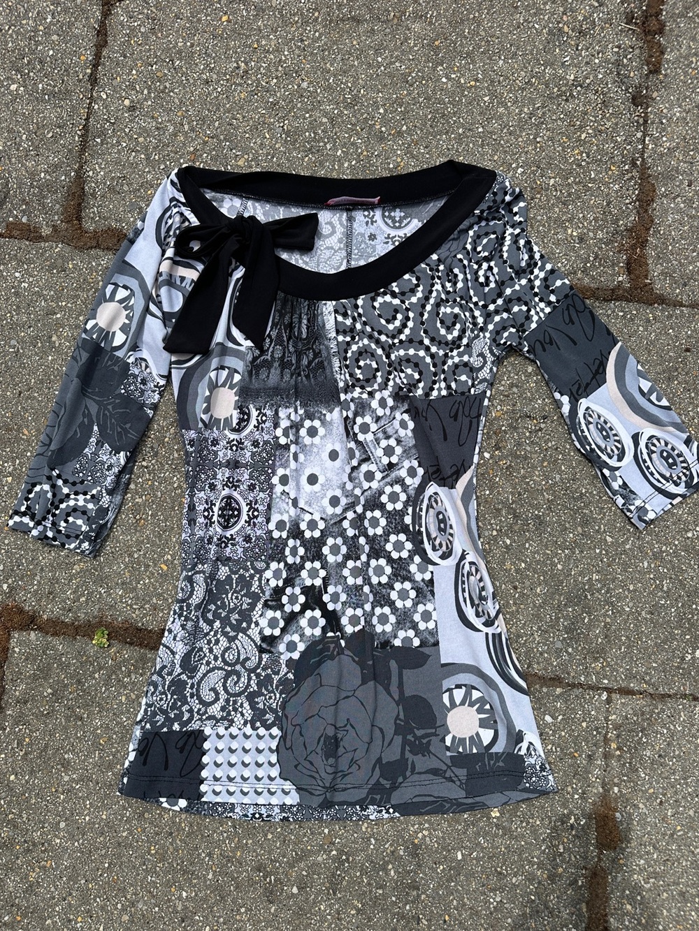 Porto San Francisco Y2K Mixed Patchwork Bow Accent Tunic Top - Fits Small